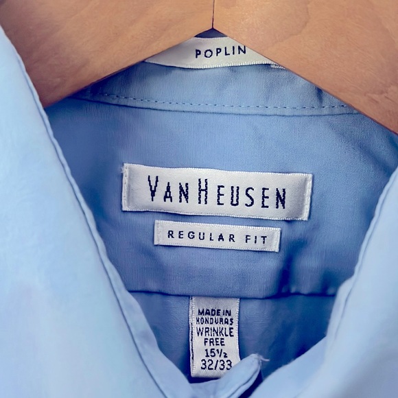 Blue Van Heusen Regular Fit Poplin 15.5 (32/33) Dress Shirt - Picture 2 of 3